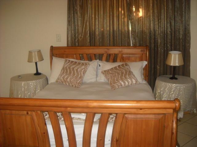 The Beverly Hills Guest Lodge Пхалаборва Номер фото