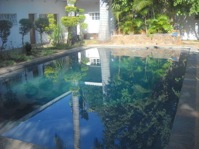 The Beverly Hills Guest Lodge Пхалаборва Экстерьер фото